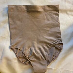 NWOT Curveez Shapewear Size XL